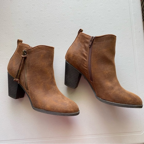Report Footwear Marcel Zip Bootie size 9 - Picture 1 of 10